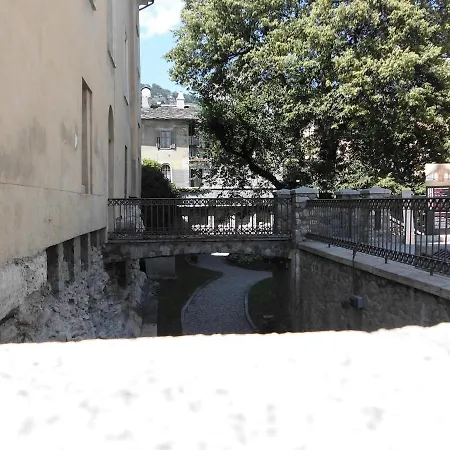 Center Large With Large Shower 아오스타