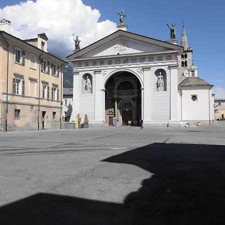 Center Large With Large Shower *